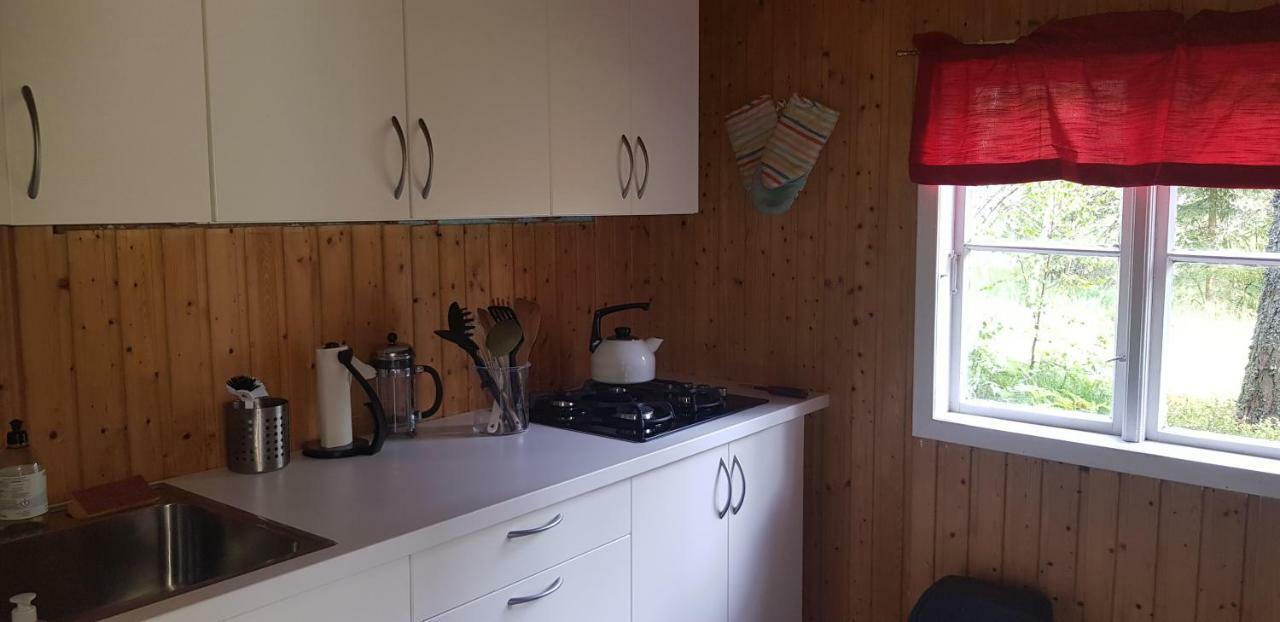 Cozy Cottage In The Woods, Near Dyreparken In Kristiansand, Lake Lolandsvannet Ovrebo Exterior photo